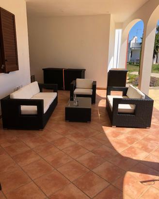 Set di sedute in rattan con cuscini