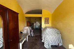 NEGOZIO A PODENZANA