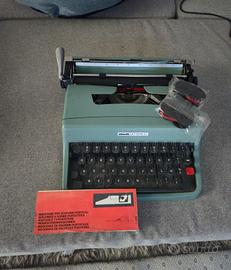 macchina da scrivere modello LETTERA 32.