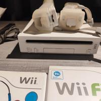 Prima Nintendo WII + giochi + 2 controller