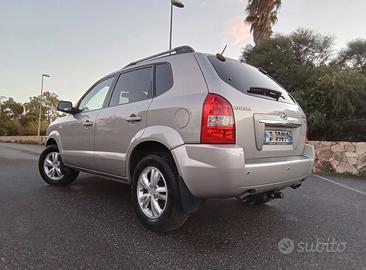HYUNDAI TUCSON 2.0 CRDI "G.TRAINO COME NUOVO"