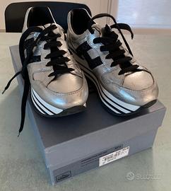 Sneakers donna  Hogan argento