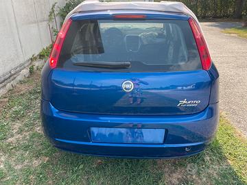 Paraurti e portellone per Fiat Grande Punto
