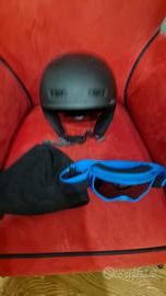 casco bambino mascherina e cappello 