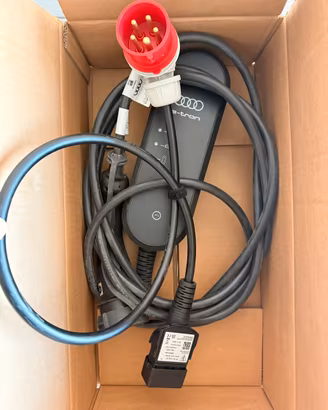 Carica batteria auto elettrica nuovo mai usato
