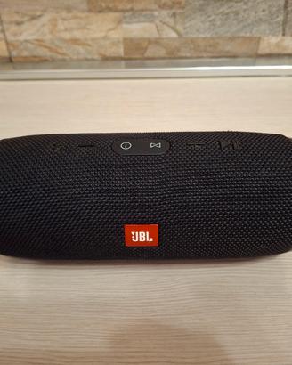 JBL Charge 3 nera  con batteria nuova 
