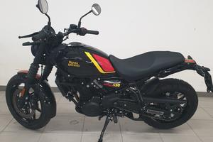 Royal Enfield Guerrilla 450 naked