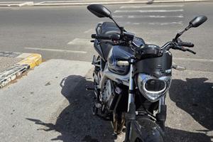 YAMAHA FZ6