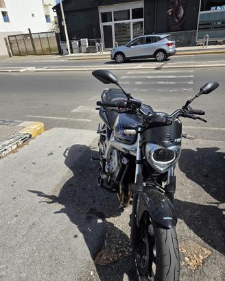 YAMAHA FZ6