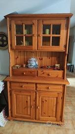 mobilio in legno per taverna e mansarda.