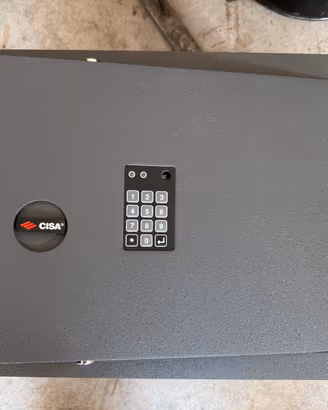 Cassaforte CISA con combinatore elettronico
