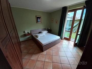 Camere in grande appartamento a Dongo