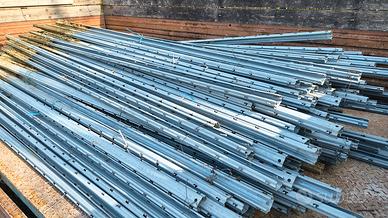 Pali acciaio ex vigneto 2,7mt