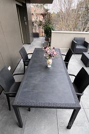 Tavolo e 4 sedie da giardino o terrazzo