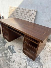 Scrivania cattedra antica