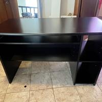 Scrivania per computer nera
