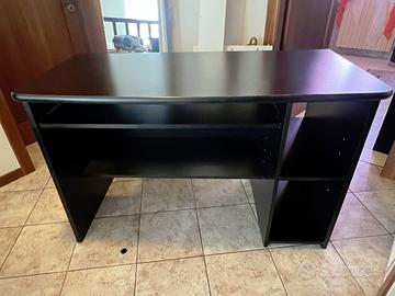 Scrivania per computer nera