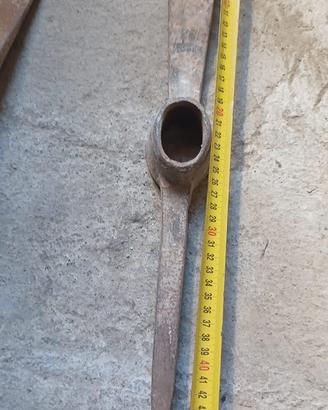 Testa di piccone in ferro
