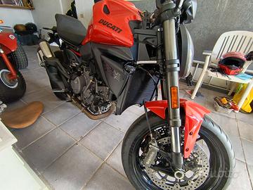 DUCATI MONSTER