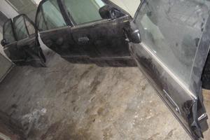 BMW E34 sportelli, marmitta, fanali posteriori,ecc