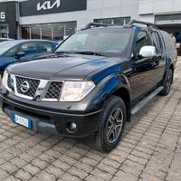 Nissan Navara 2.5 dCi 4 porte Double Cab LE