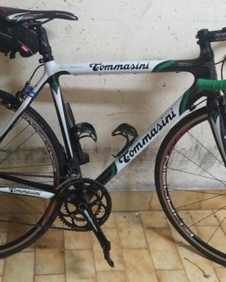 bici da corsa artigianale carbonio