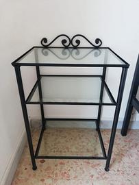 comodino e giroletto in ferro battuto