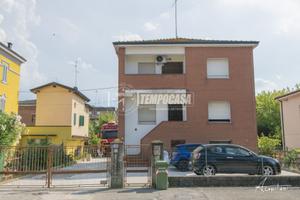 VILLA LIBERA SU 4 LATI