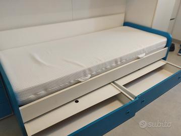 struttura letto con materasso 