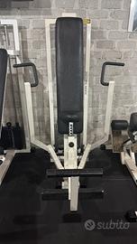 Chest press technogym