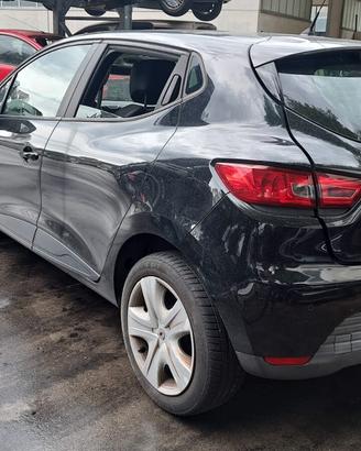RENAULT CLIO 4 2013 SOLO PER RICAMBI