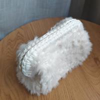 Clutch bag / borsa uncinetto bianca pelosa