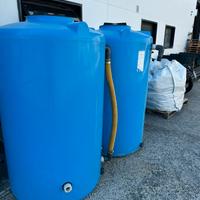 N’ 4 serbatoi d’acqua in polietilene blu