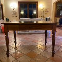 Scrivania in stile classico