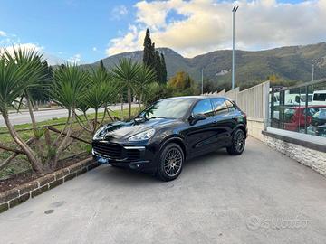 PORSCHE - Cayenne - 3.0 Diesel Platinum Edition