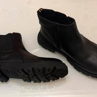 Scarponcini neri in nappa