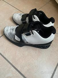 Strenght Shop weightlifting