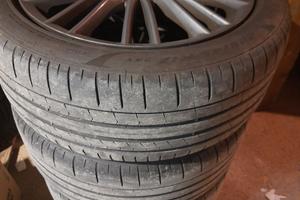 cerchi da 17 con gomme pirelli.