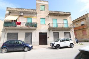 3 LOCALI A PACECO