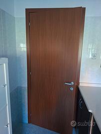 Porta Interna in Legno completa di telaio e bordo