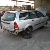Ford focus sw 1800 td 2004 Ricambi