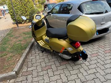 Vespa 300 gts