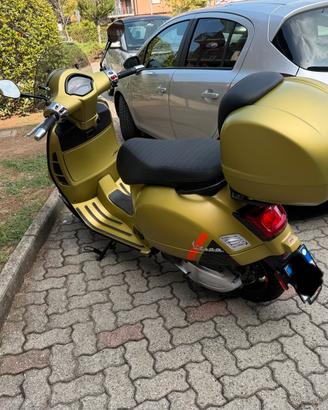 Vespa 300 gts