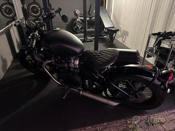 Triumph Bonneville Bobber - Jet Black Edition