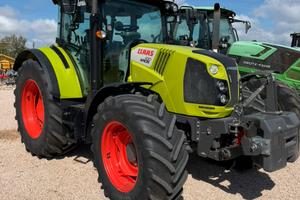 Claas Arion 430
