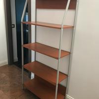 Libreria moderna in legno e metallo – 78x33x173 cm