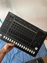 Roland TR-8S