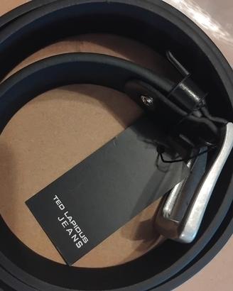 cintura maschile alla moda