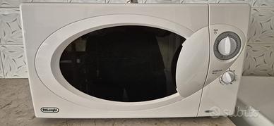 Forno a microonde Delonghi