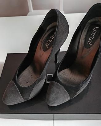 Décolleté in camoscio con tacco CHON
